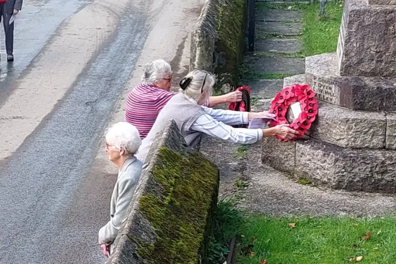 l remembrance wreath